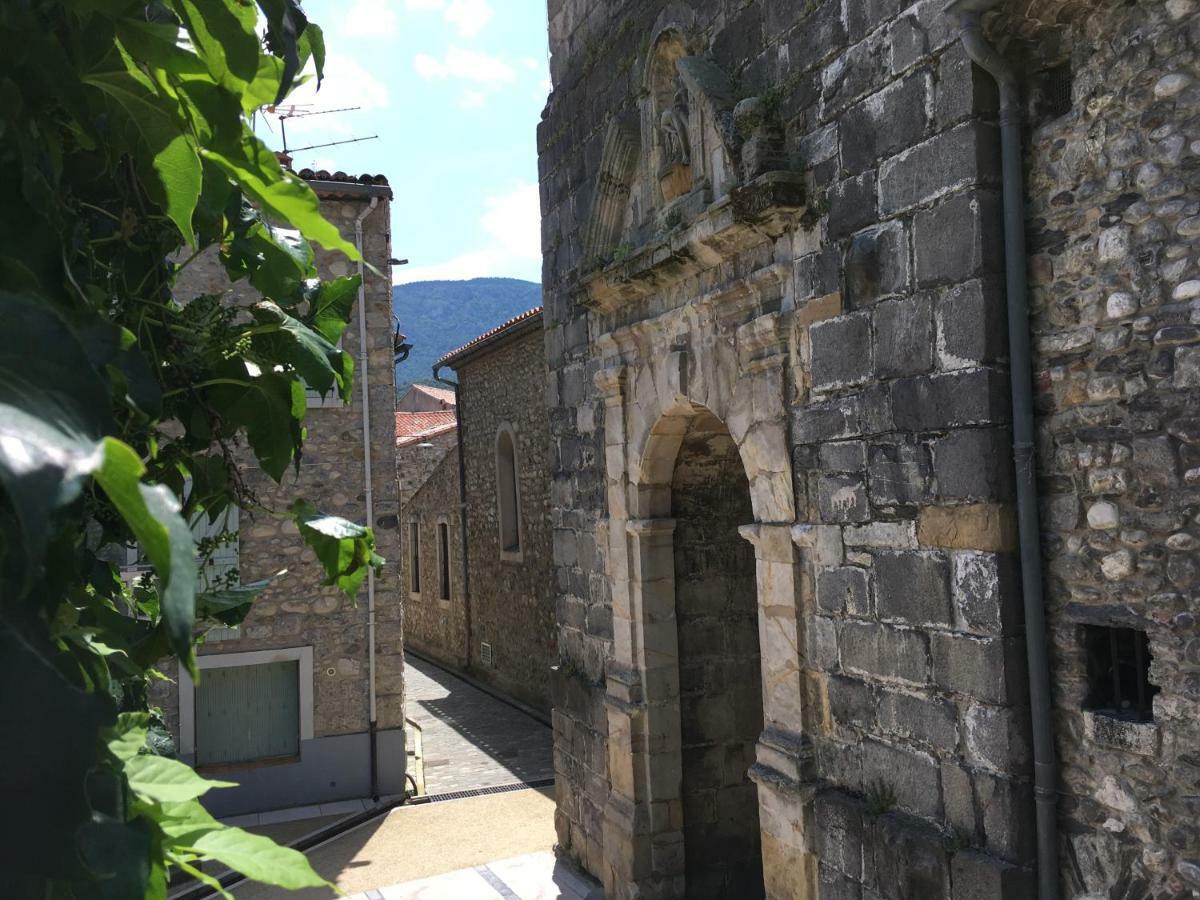 基扬Entre L'Eglise Et La Place别墅 外观 照片
