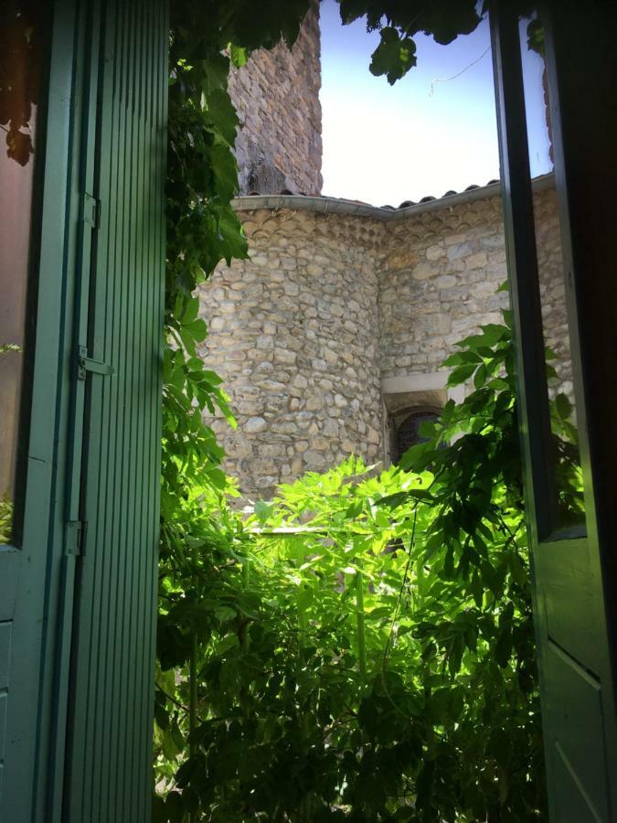 基扬Entre L'Eglise Et La Place别墅 外观 照片